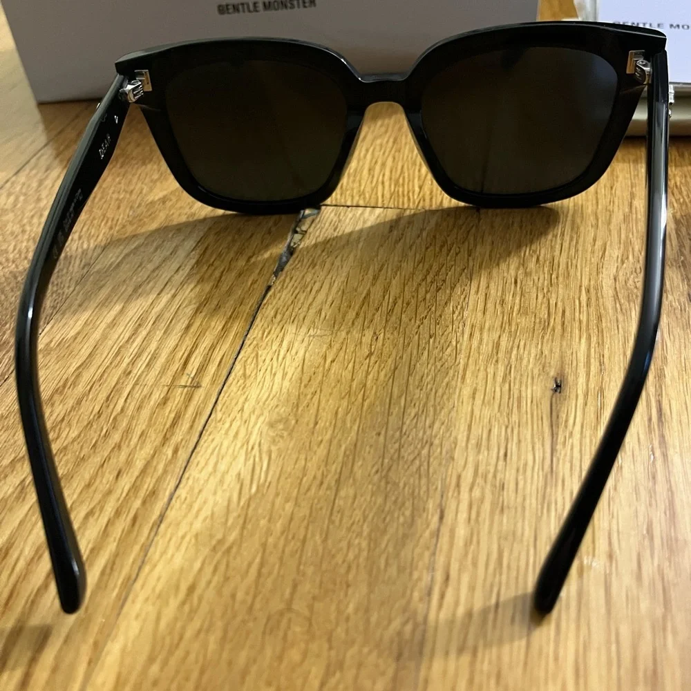 GENTLE MONSTER Black Oversized Square Sunglasses